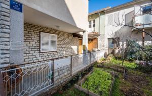 Nice Home In Zaton With Kitchen