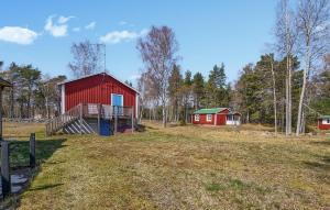 2 Bedroom Awesome Apartment In Jämjö