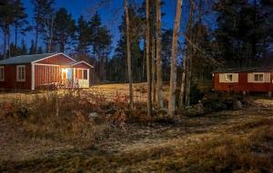 Gorgeous Home In Jämjö With Kitchen