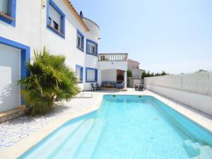 Casa de Vacaciones con Piscina, Jardín, A.A, Barbacoa, Wifi y Parking, Cerca de la Playa - ES-89-78