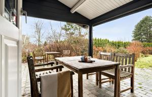 2 Bedroom Lovely Home In Tisvildeleje