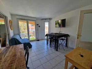 Appartements Beau T2 en front de mer avec clim, parking, animaux admis - FR-1-100-327 : photos des chambres