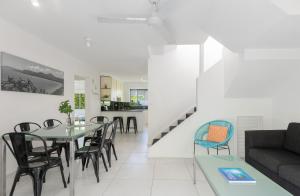 Unit 15 @ Tropical Reef: 2 mins to Four Mile Beach