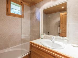 Appartement skis aux pieds Méribel Chaudanne avec parking et cheminée - FR-1-411-937