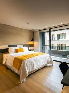 Balmoral Plaza Hotel - 圣罗莎德卡瓦尔