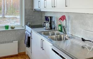 3 Bedroom Cozy Home In Vaggeryd