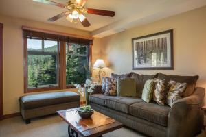 2203 - One Bedroom Den Standard Eagle Springs East condo