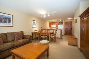 3316 - One Bedroom Den Standard Powderhorn Lodge condo