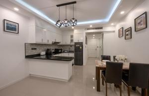 Jomtien Beachfront Stylish Studio , Stunning Seaview , Big Pool