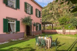 Casa da Fajã Alta with breakfast by An Island Apart