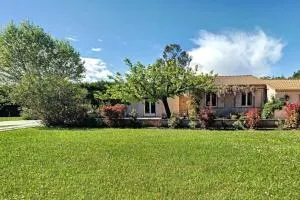 Au pied du luberon, Villa de vacances à l’abri des regards - 谢瓦布朗克