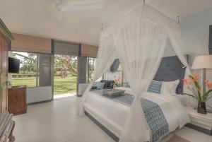 The Villa Bentota by KK Collection