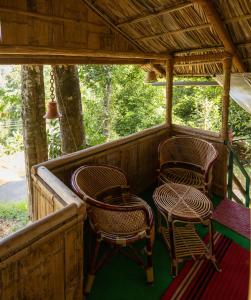 Fab - Bamboo Hut with Open Shower