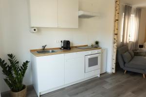 HUGOS Studio Apartment