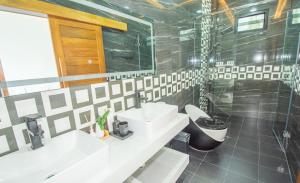 V Pool Villa Sattahip