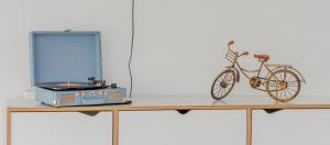 Sun-and-Bike by Castle