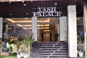 HOTEL YASH PALACE Near IGI Airport