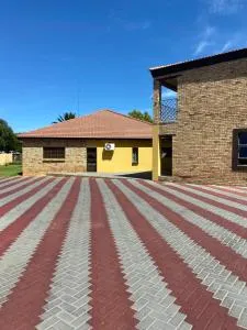 Khahliso Guest House - Bothaville
