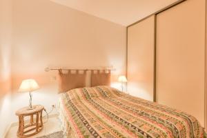 Maisons de vacances 700m plage d'Ares- Jardin et pins, maison pour 4 : photos des chambres