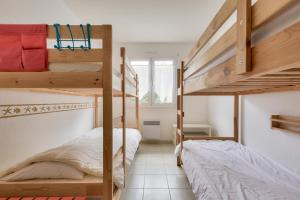 Maisons de vacances 700m plage d'Ares- Jardin et pins, maison pour 4 : photos des chambres