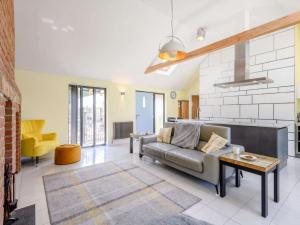 Romantic cottage for 2 with hot tub