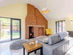 Romantic cottage for 2 with hot tub