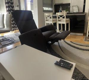 Charming Modern Condo near City Center Free Parking & Fully Equipped