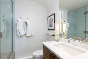 Aspen Core Renovated 2 BR, 2 BA with AC