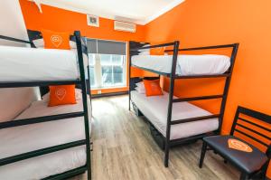 Bed in 4-Bed Mixed Dormitory Room with en-suite Bathroom room in Never at Home Green Point