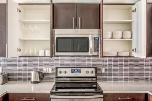 Bellevue 1br w gym lounge rooftop nr coffee SEA-578