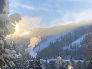 925 Red Sandstone condo