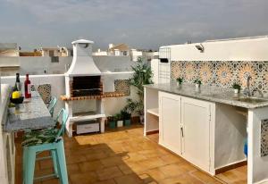 Apartment with sunny private rooftop terrace