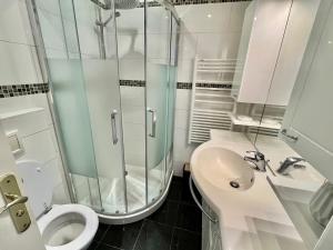 Rouaze 2, by Welcome to Cannes