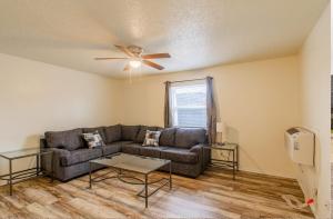A bedroom in close proximity to Fort Sill