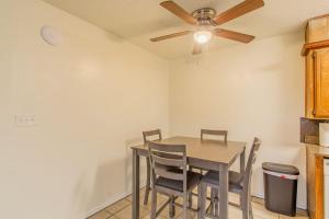 A bedroom in close proximity to Fort Sill