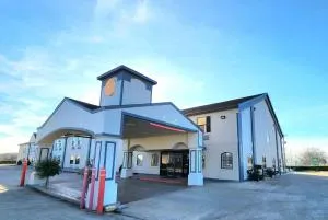 Days Inn by Wyndham Rosenberg - Lane Airpark