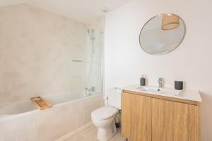 Maisons d'hotes 2 BR house w/ terrace, near train stations & metro : photos des chambres