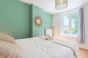 Maisons d'hotes 2 BR house w/ terrace, near train stations & metro : photos des chambres