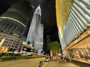 1 min to KLCC Twin Tower