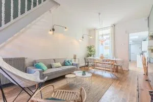 4 bedroom & 4 bathroom house near Parc Barbieux - 赫恩