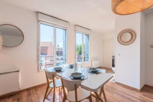 Quiet 1 bedroom apartment parking Old Lille