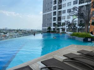 2 Bedrooms At The Sun Avenue In The Center Of District 2 With Overflow Swimming Pool