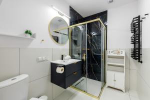 Historic Ghetto Wall Residence - Luxury Apartments by Central Station