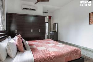 StayVista at Periyar Palace- Pet Friendly, River View Villa with Garden
