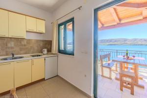 Marva Cliff Apartments 