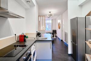 Renovated 3 bedroom house with terrace