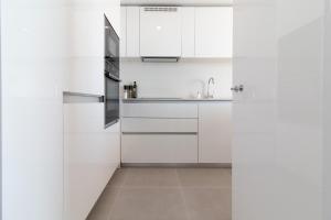 Global Properties, Moderno apartamento de dos terrazas con increibles vistas al mar