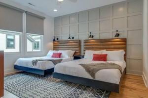 Nashville Gem - Walk to Bars, Garage, Smart TVs