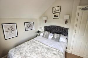 Single Room with Sea View room in Two Beaches