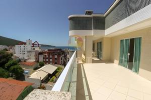Cobertura com vista mar e excelente localização